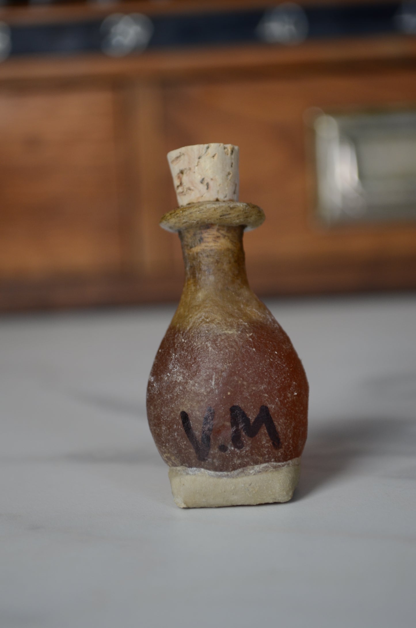Madagascar Vetiver en Botella de Piel, 12 gramos, Botella incluida