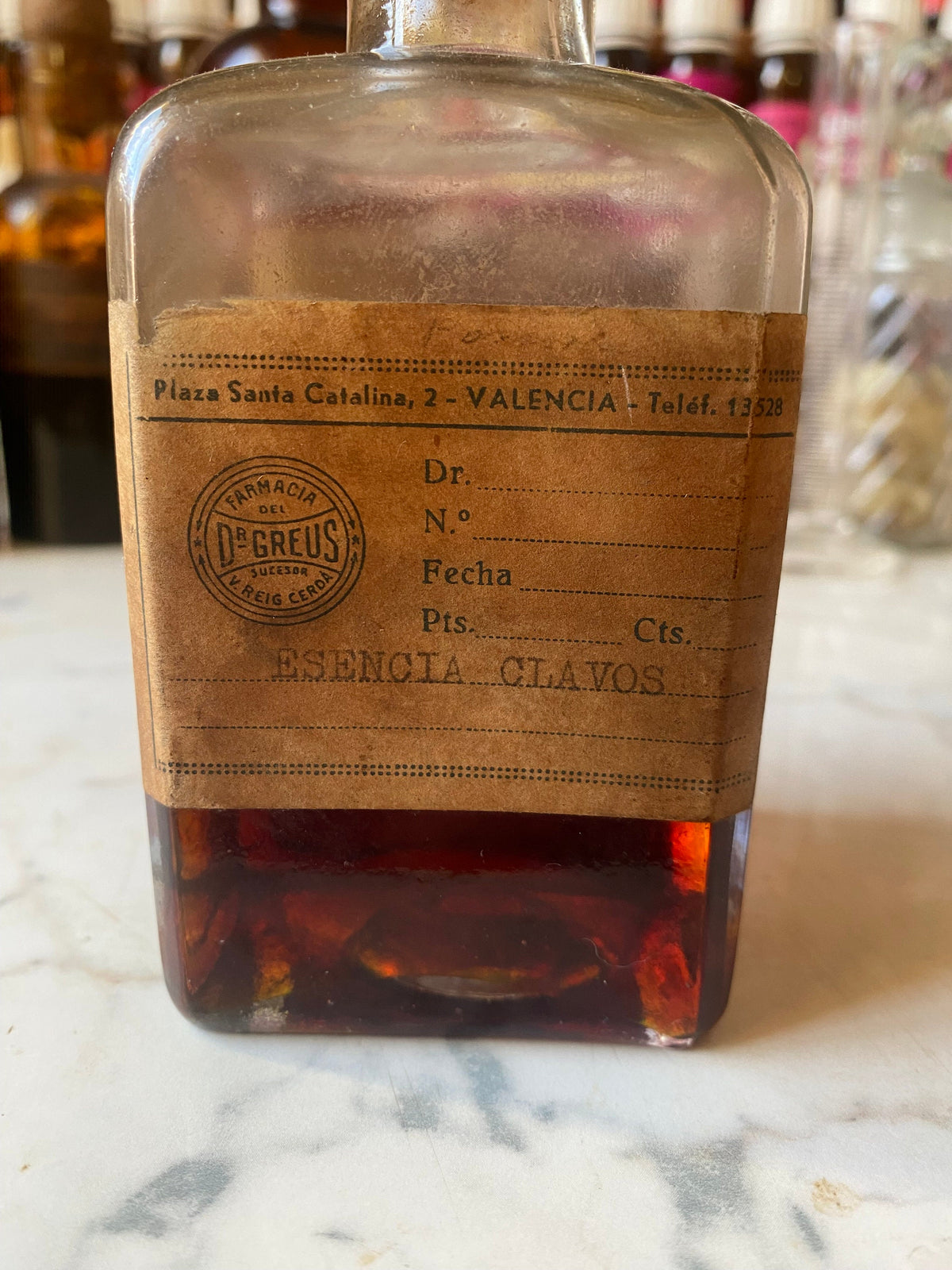 Aceite Esencial de Clavo Vintage – Pre 1980 | Esencia Antigua del Mercado Oriental